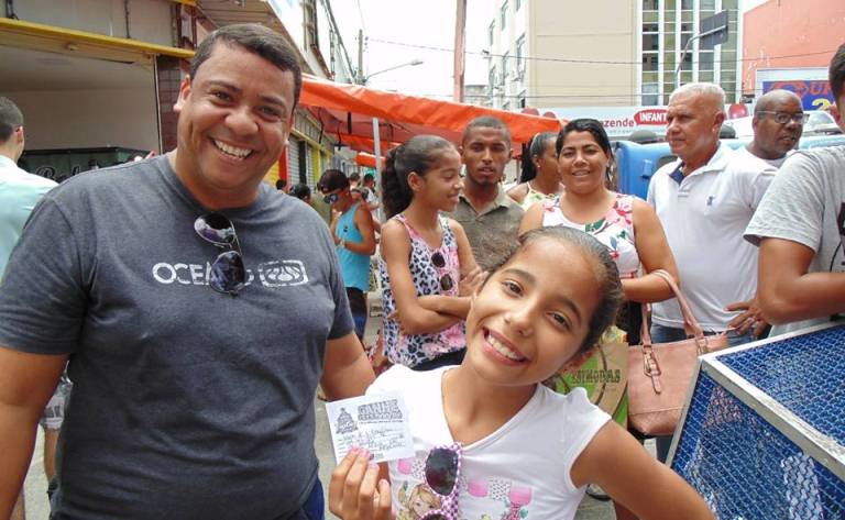 http://www.cidadeacontece.com.br/wp-content/uploads/2017/12/ganhadores-cdl-dudu.jpg