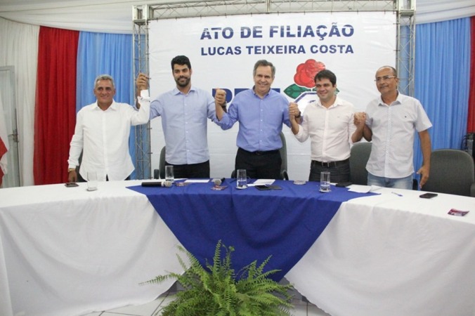 http://www.cidadeacontece.com.br/wp-content/uploads/2019/05/tiquinho-valdeir-lucas-felix.jpg
